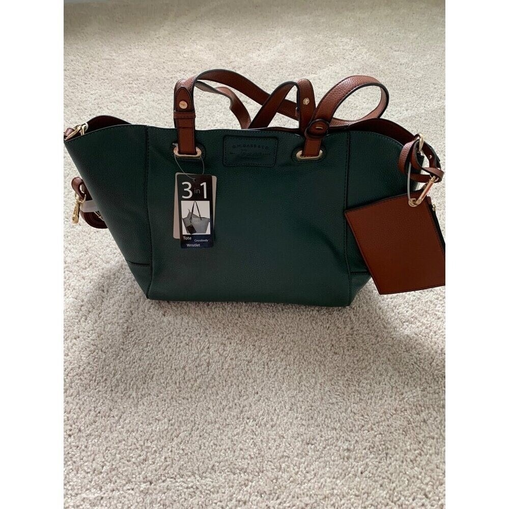 G.H. Bass & Co. 3-In-1 Tote Crossbody & Wristlet Bag Green‎